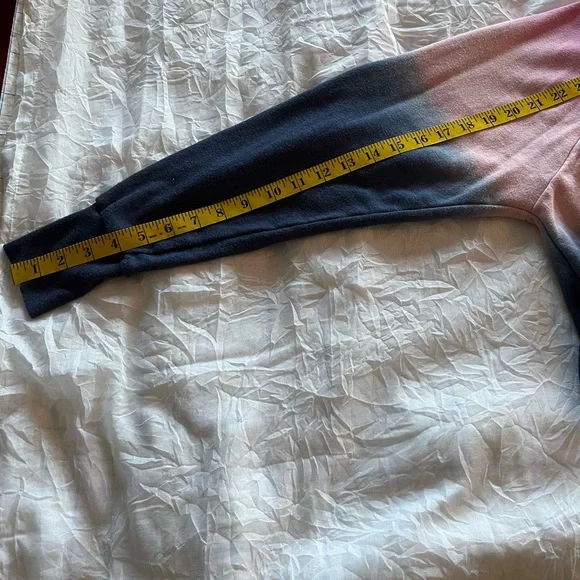 Victoria Sport Crop Pull Over Hoodie - Picture 8 of 10